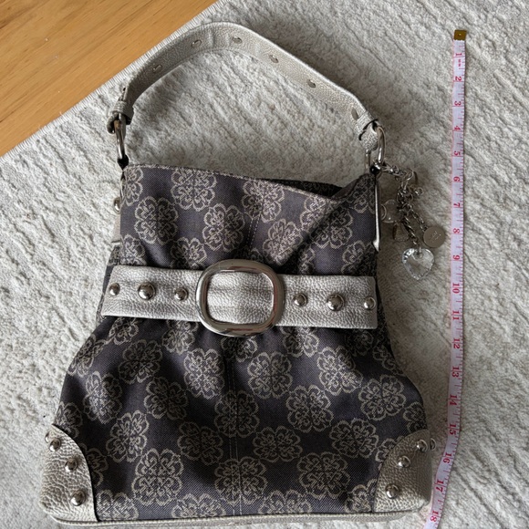 purse - Picture 2 of 6